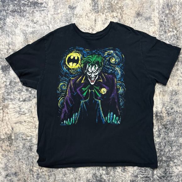 Batman and Joker T-Shirt Size XL - Picture 1 of 5